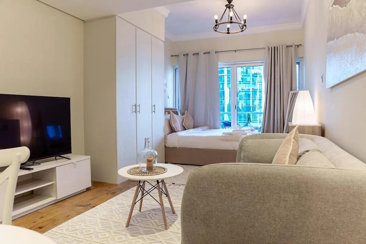 Apartment Luxury Studio - Lake View Tower Dubai